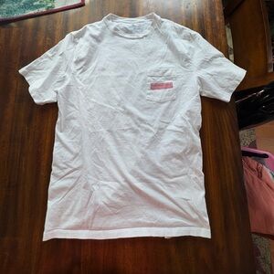 white vineyard vines shirt